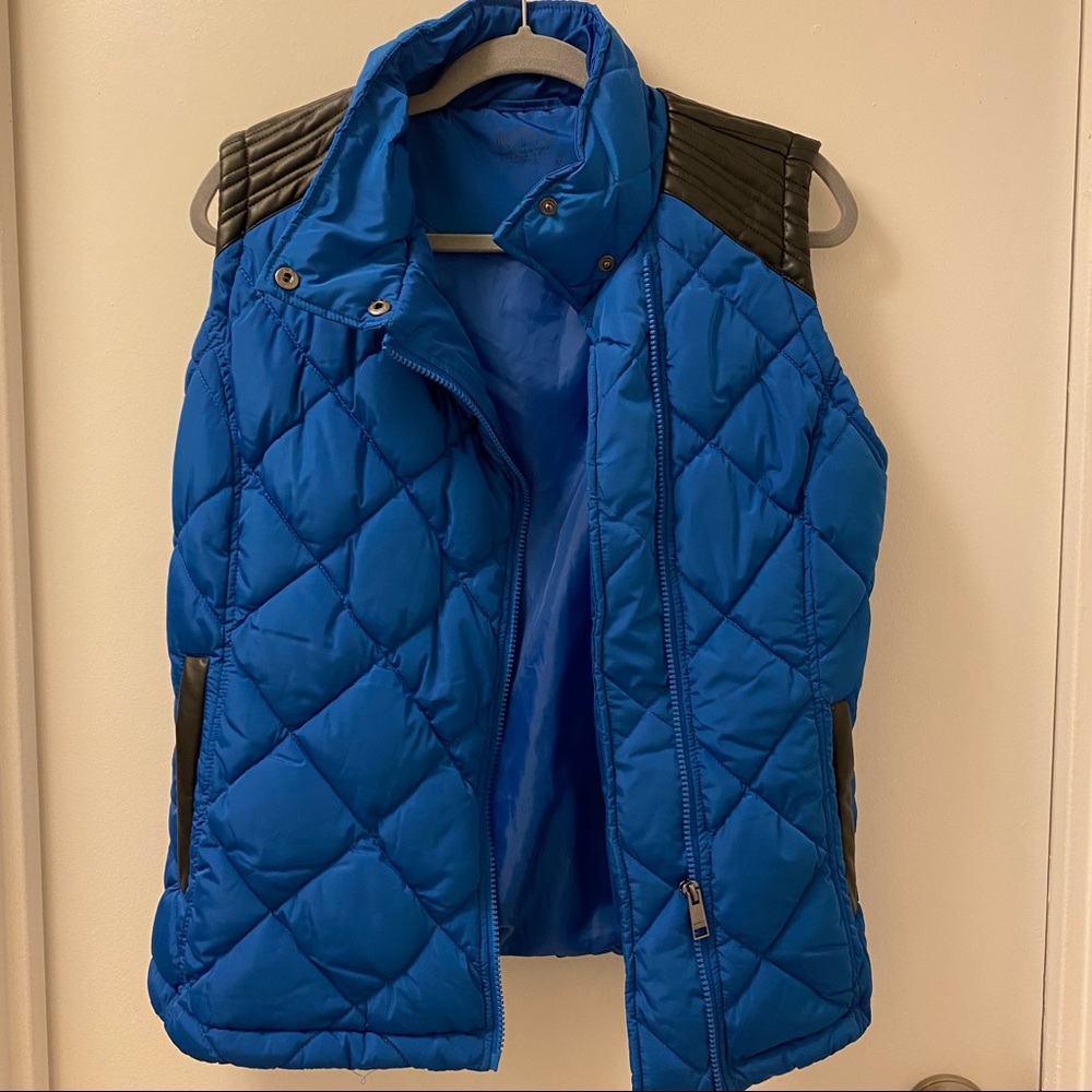 Marc New York Performance Vest in blue. Excellent condition, Medium